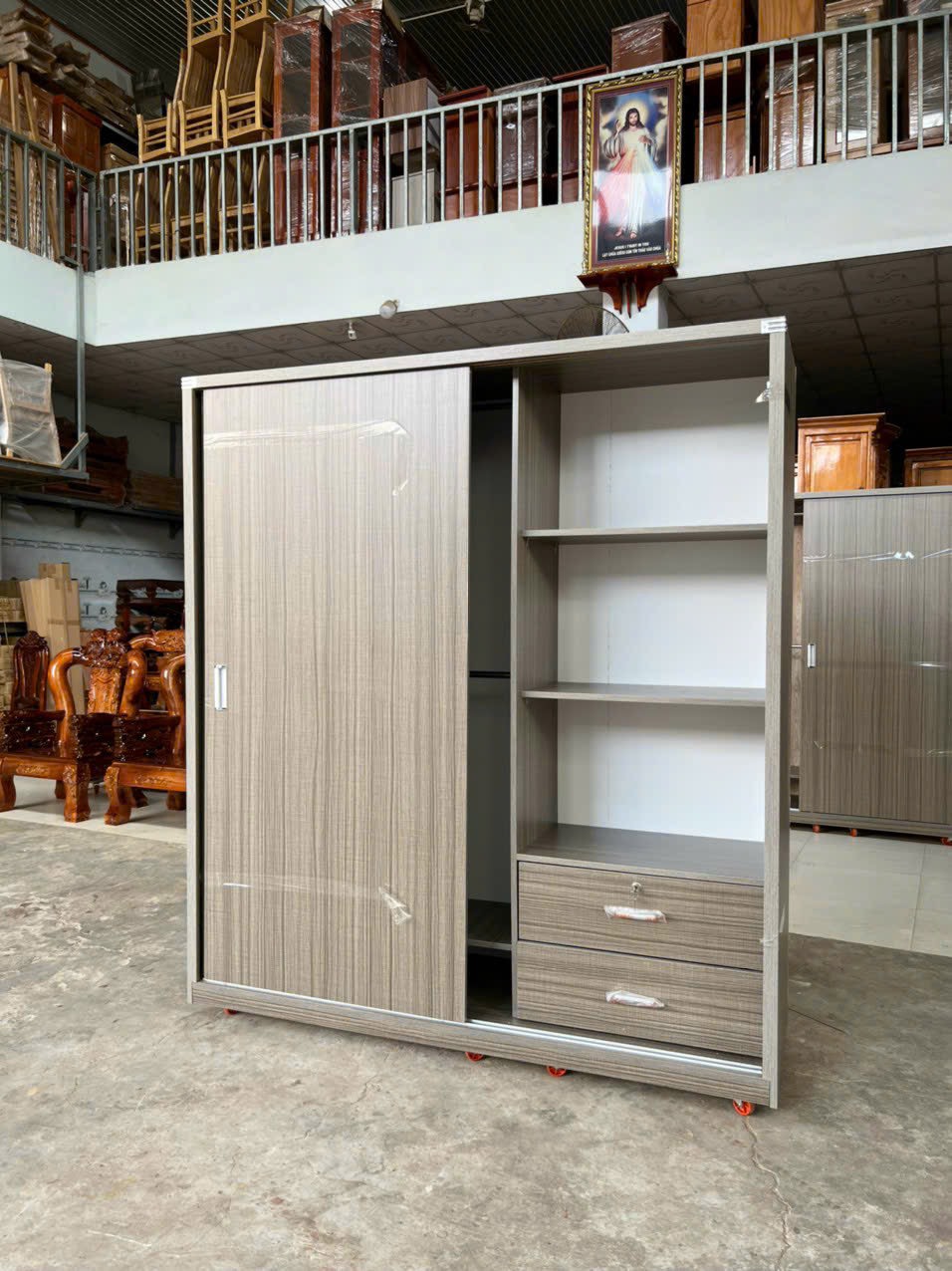 Tủ áo gỗ MDF cửa lùa, ngang 1m8 cao 2m 